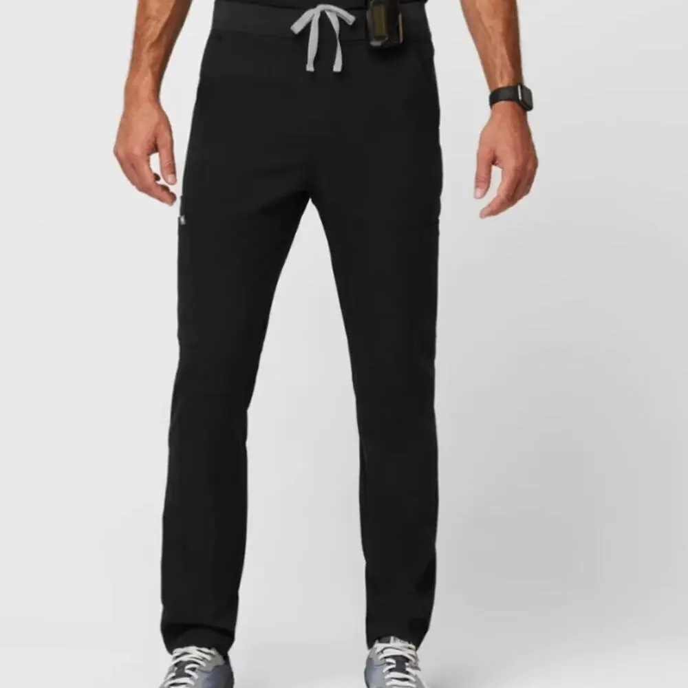 Figs Men's Cargo Pants in Black